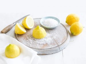 Cách tẩy nốt ruồi bằng chanh