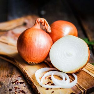 Cách tẩy nốt ruồi trong 1 ngày bằng nước hành tây